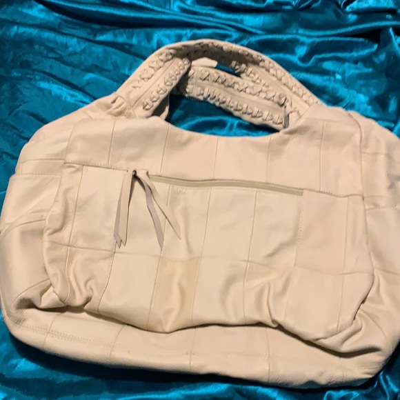 Purse - Picture 2 of 4